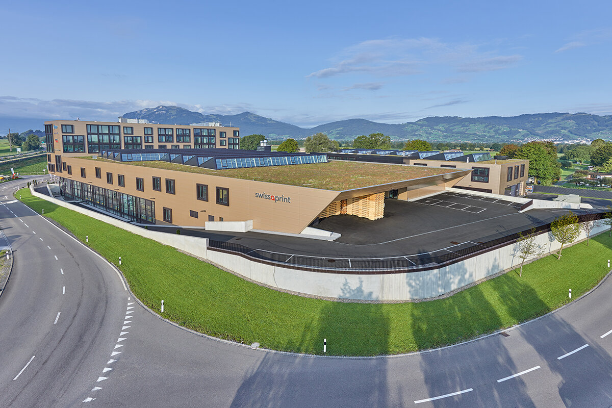 swissQhead250421.jpg